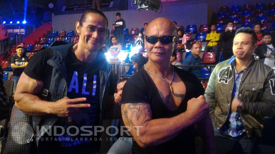 Ade%20Rai%20turut%20menyaksikan%20ajang%20pertarungan%20One%20Pride%20MMA.